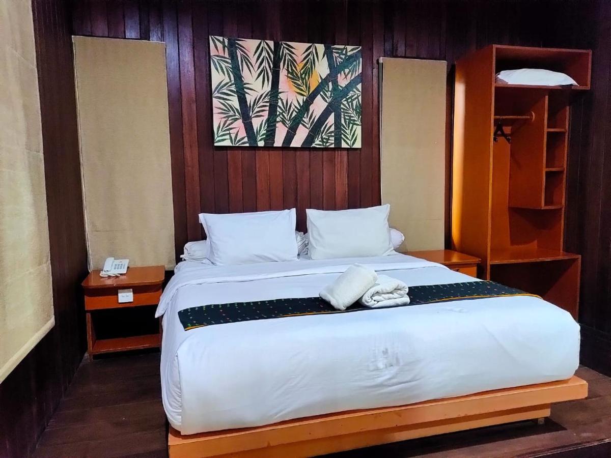 Exotic Komodo Hotel Labuan Bajo Exteriör bild